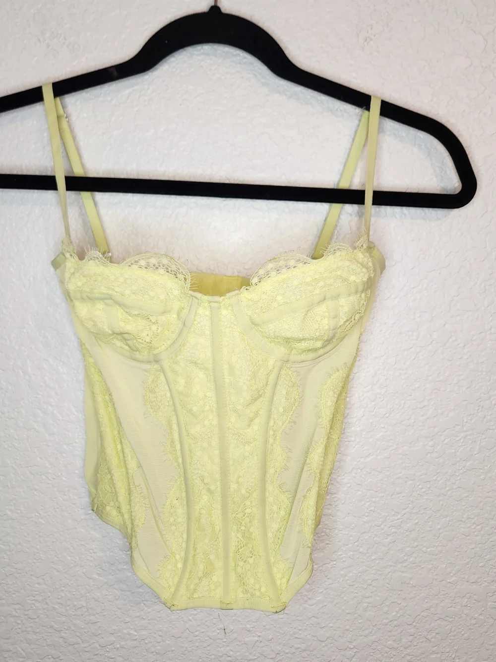 Out From Under Mordern Love Corset Lace Bustier Camisole in Pale Yellowsize M